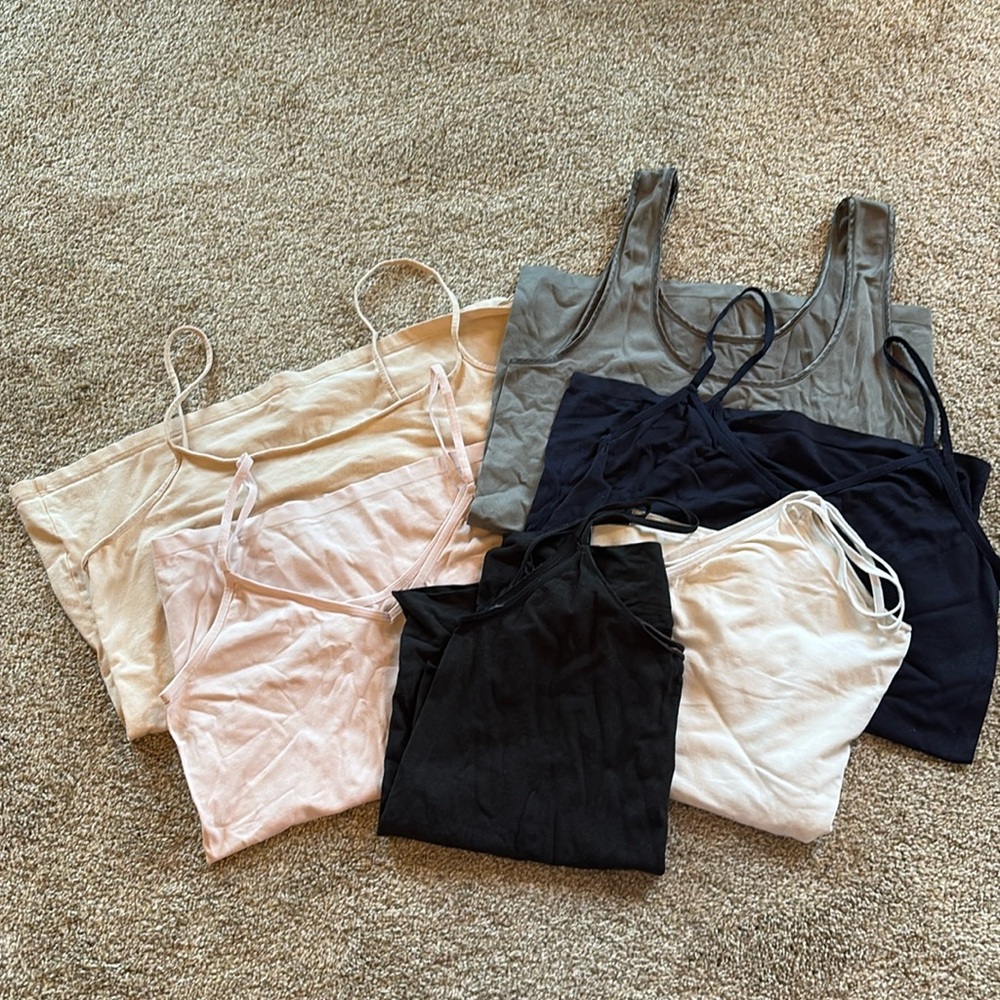 Bundle of 6 Women’s Under Tanks, Size Large